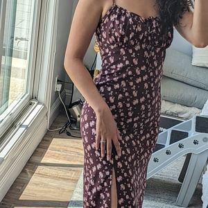 Burgundy midi flower dress with slit